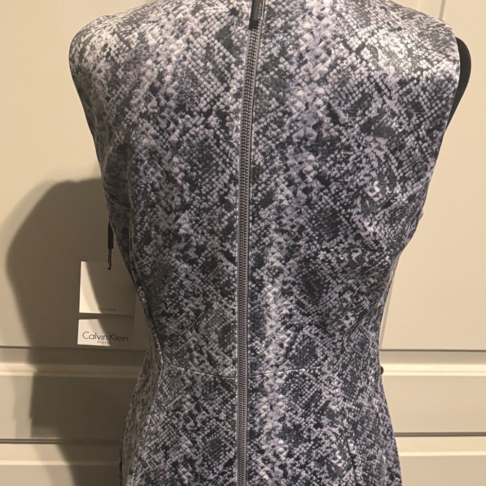 Calvin Klein Black and Gray Snake Print Midi Dress - Picture 7 of 11